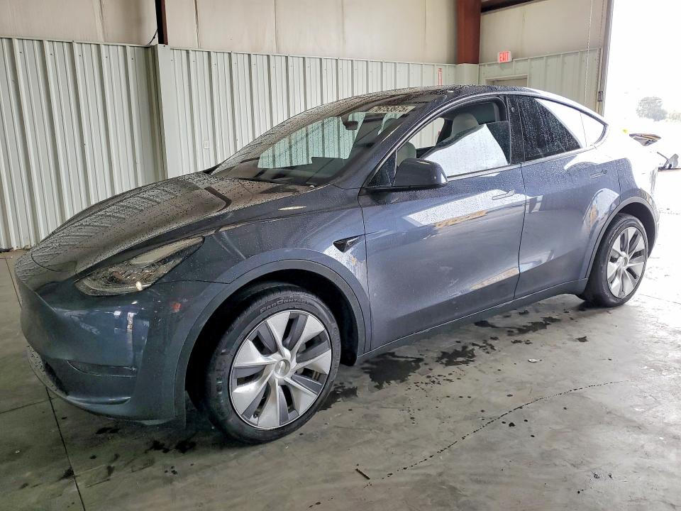 TESLA MODEL Y 2023 مع رقم تعريف المركبة 7SAYGDEE2PA101627 - صورة من المزاد