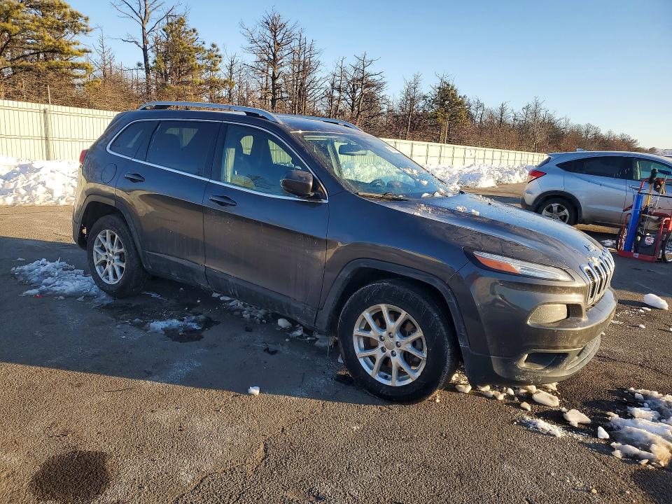 Photo 4 from auction – 2016 JEEP CHEROKEE with VIN 1C4PJMCBXGW183205