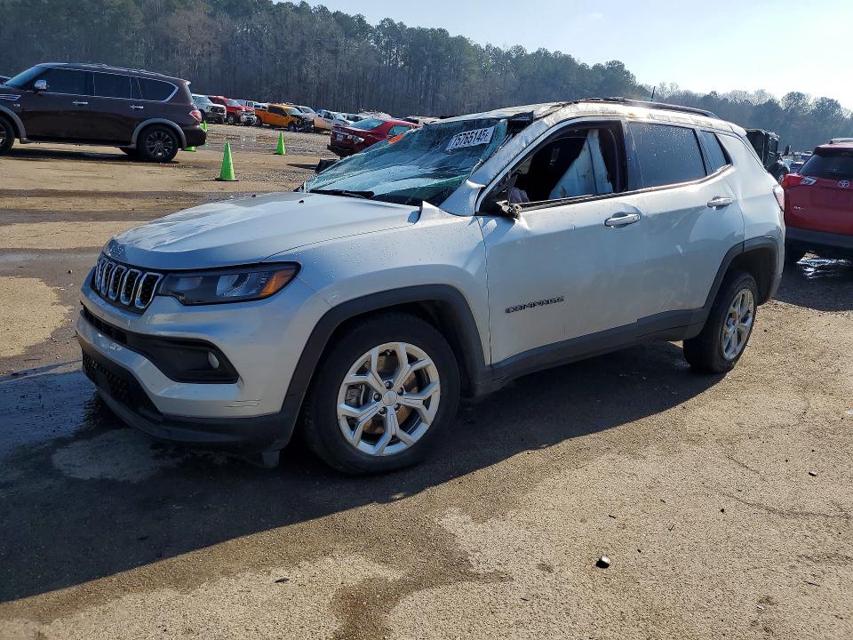 JEEP COMPASS 2024 with VIN 3C4NJDBN5RT152066 - Photo from auction