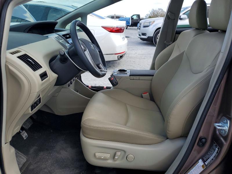 Photo 7 from auction – 2017 TOYOTA PRIUS V with VIN JTDZN3EU5HJ060349