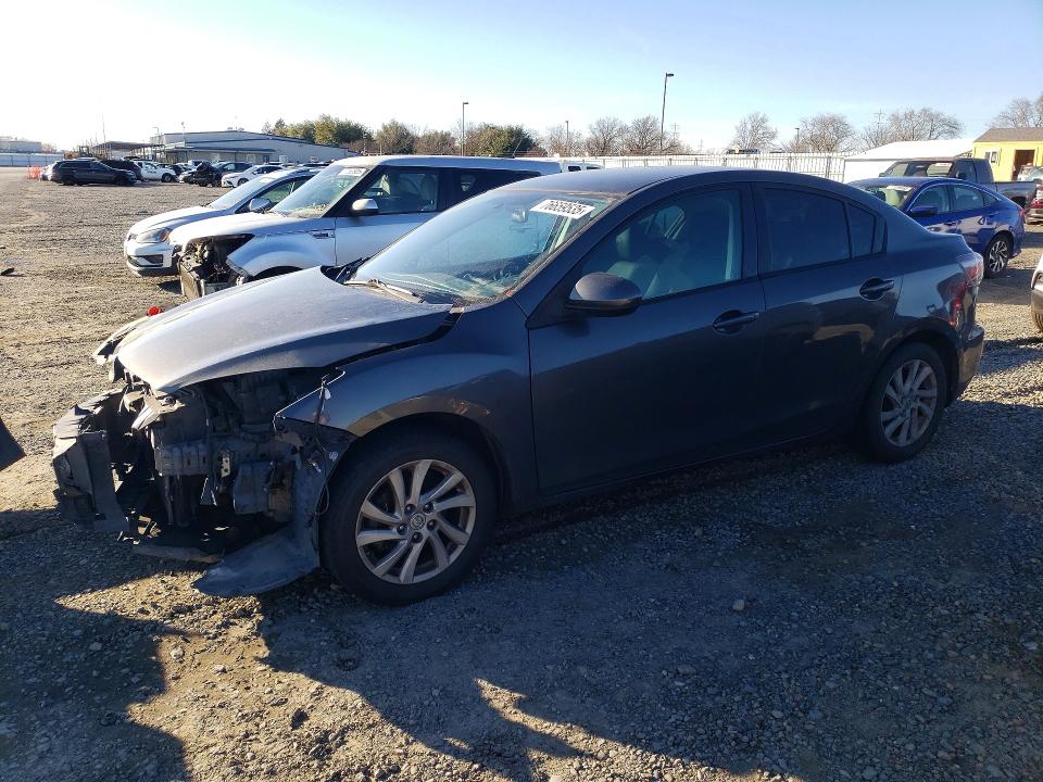 MAZDA 3 2012 with VIN JM1BL1V80C1631348 - Photo from auction