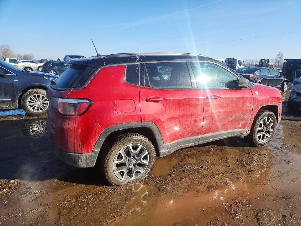 Photo 3 from auction – 2019 JEEP COMPASS with VIN 3C4NJDDB3KT825543