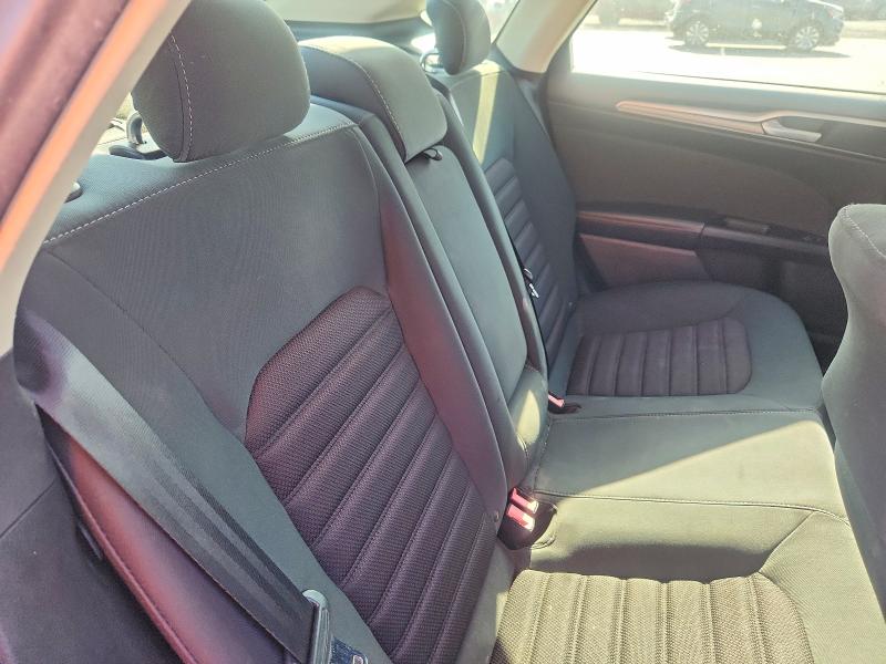 Photo 10 from auction – 2017 FORD FUSION with VIN 3FA6P0LU7HR260899