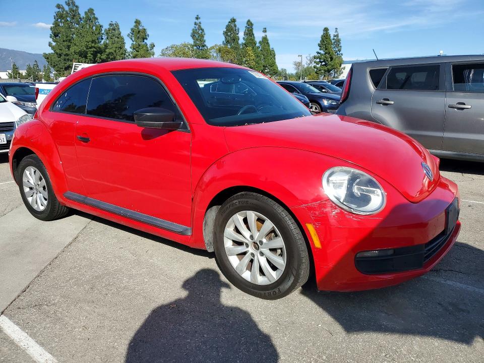 Photo 4 from auction – 2013 VOLKSWAGEN BEETLE with VIN 3VWFP7AT7DM644246