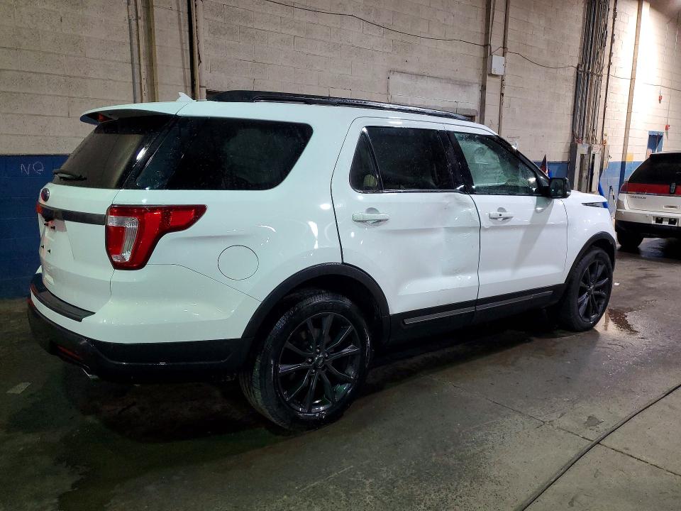 Photo 3 from auction – 2019 FORD EXPLORER with VIN 1FM5K7D86KGB05754