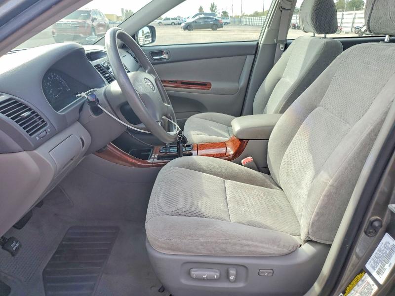 Photo 7 from auction – 2004 TOYOTA CAMRY with VIN 4T1BF30K74U568797