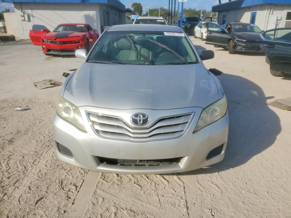 صورة رقم 5 من المزاد - 2011 TOYOTA CAMRY مع VIN 4T1BF3EK1BU662292