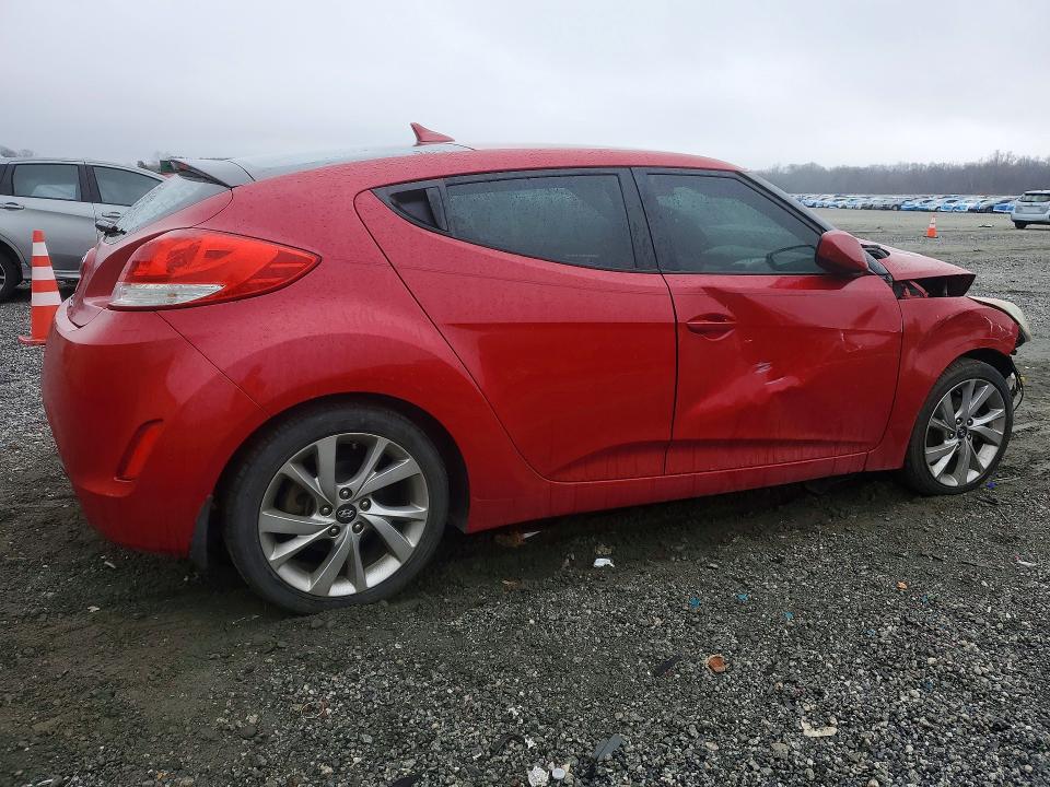 Foto 3 de la subasta – 2016 HYUNDAI VELOSTER con VIN KMHTC6AD1GU251102