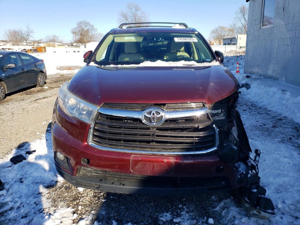 Photo 5 from auction – 2016 TOYOTA HIGHLANDER with VIN 5TDJKRFH0GS302752