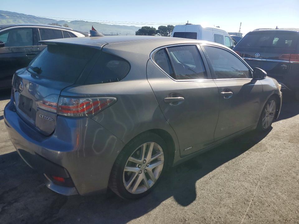 Photo 3 from auction – 2015 LEXUS CT 200 with VIN JTHKD5BH6F2227802