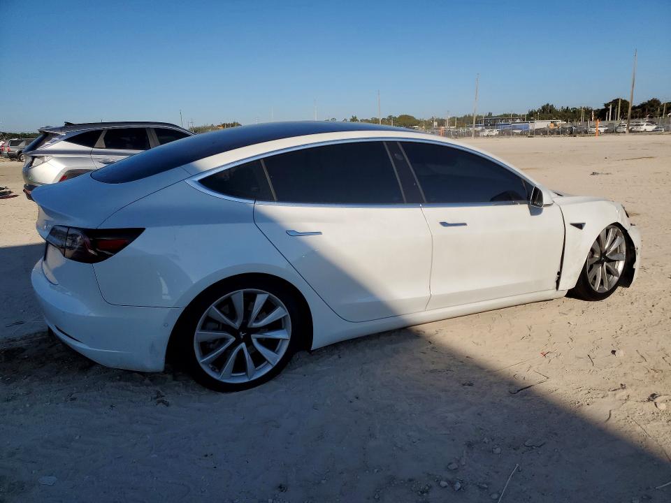 Photo 3 from auction – 2019 TESLA MODEL 3 with VIN 5YJ3E1EA1KF311737