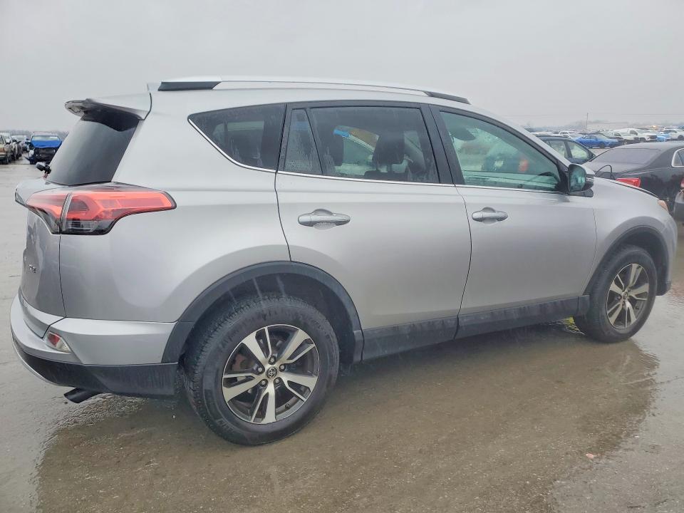 Photo 3 from auction – 2016 TOYOTA RAV4 XLE with VIN 2T3WFREV9GW310459
