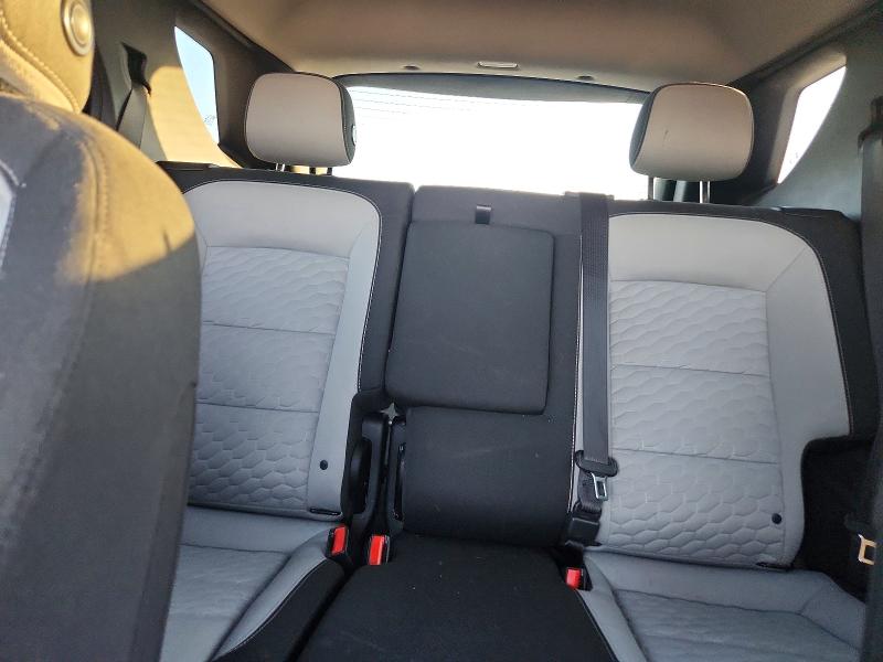 Photo 10 from auction – 2018 CHEVROLET EQUINOX with VIN 2GNAXHEV0J6329719