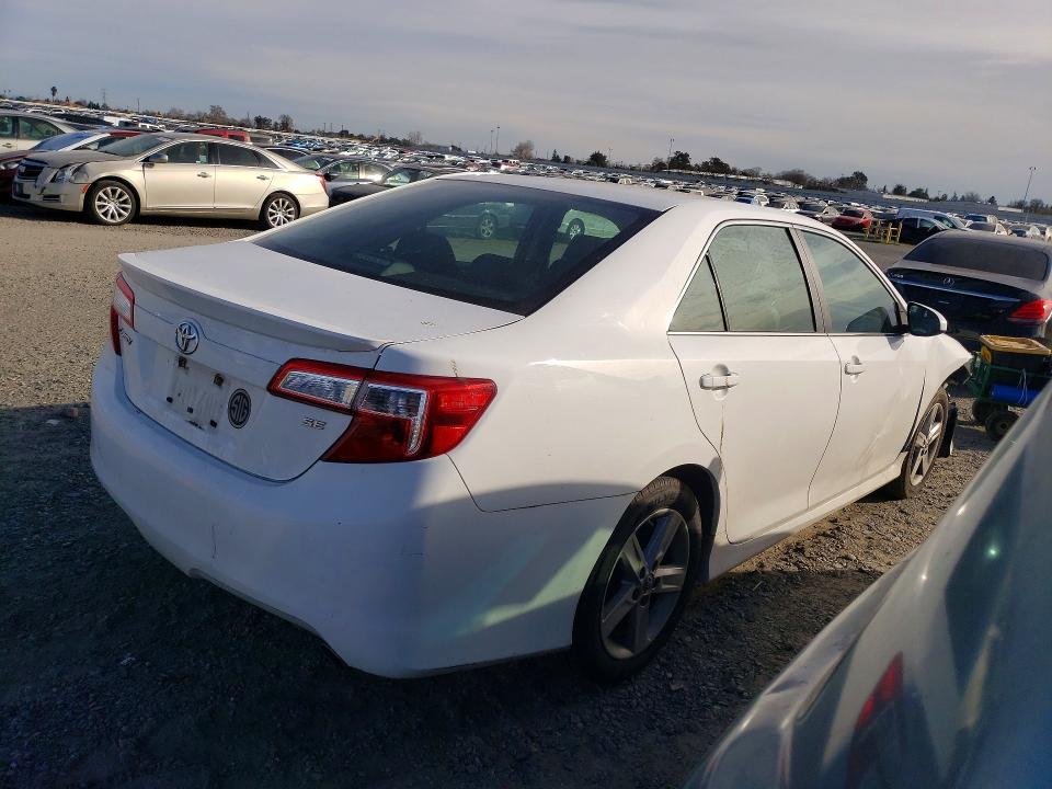 Foto 3 de la subasta – 2012 TOYOTA CAMRY BASE con VIN 4T1BF1FK8CU196249