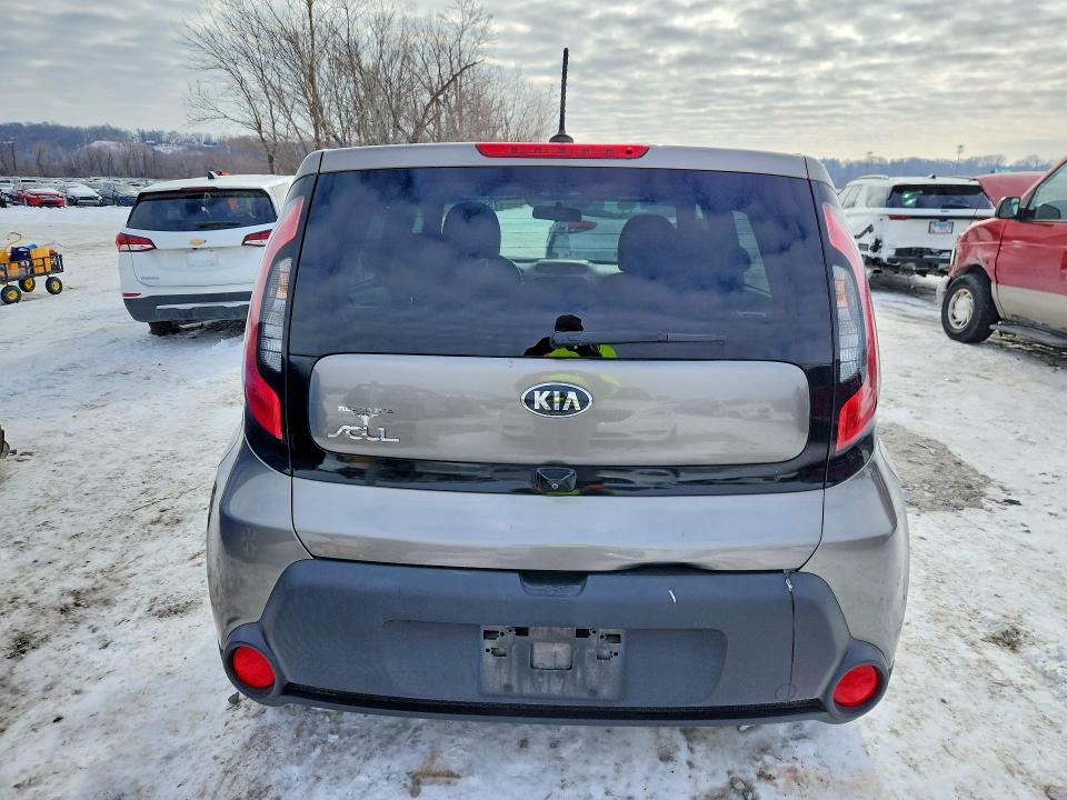 Photo 6 from auction – 2016 KIA SOUL with VIN KNDJN2A27G7383549