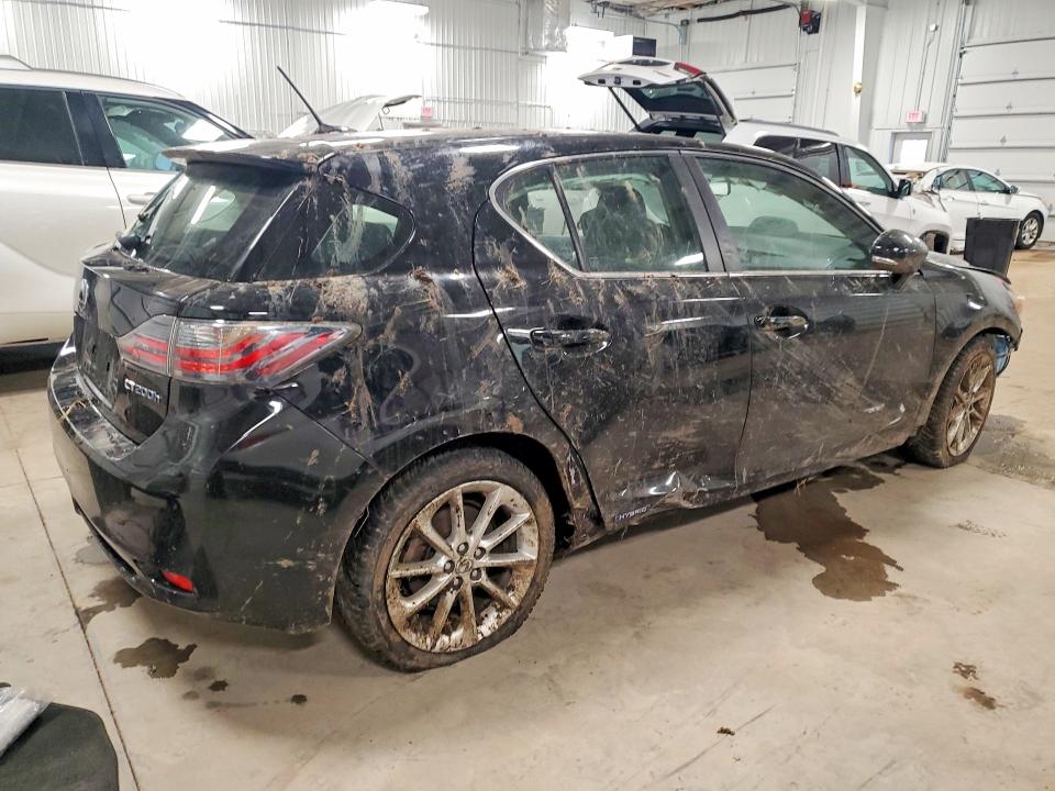 Photo 3 from auction – 2011 LEXUS CT 200 with VIN JTHKD5BH4B2011232