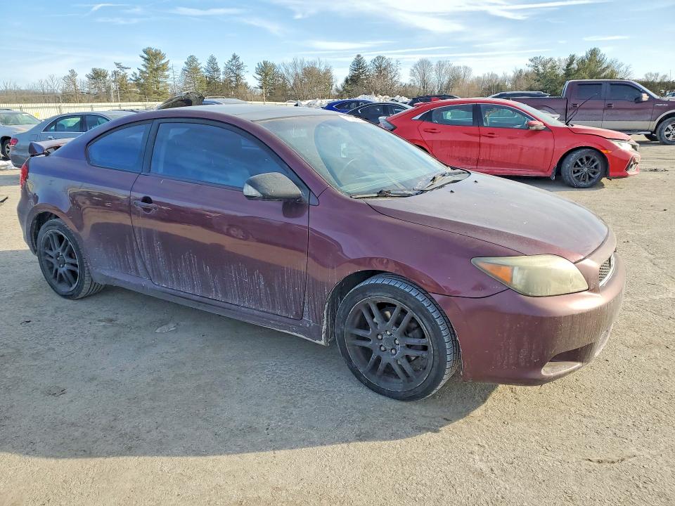 Photo 4 from auction – 2005 TOYOTA SCION TC with VIN JTKDE177250042942