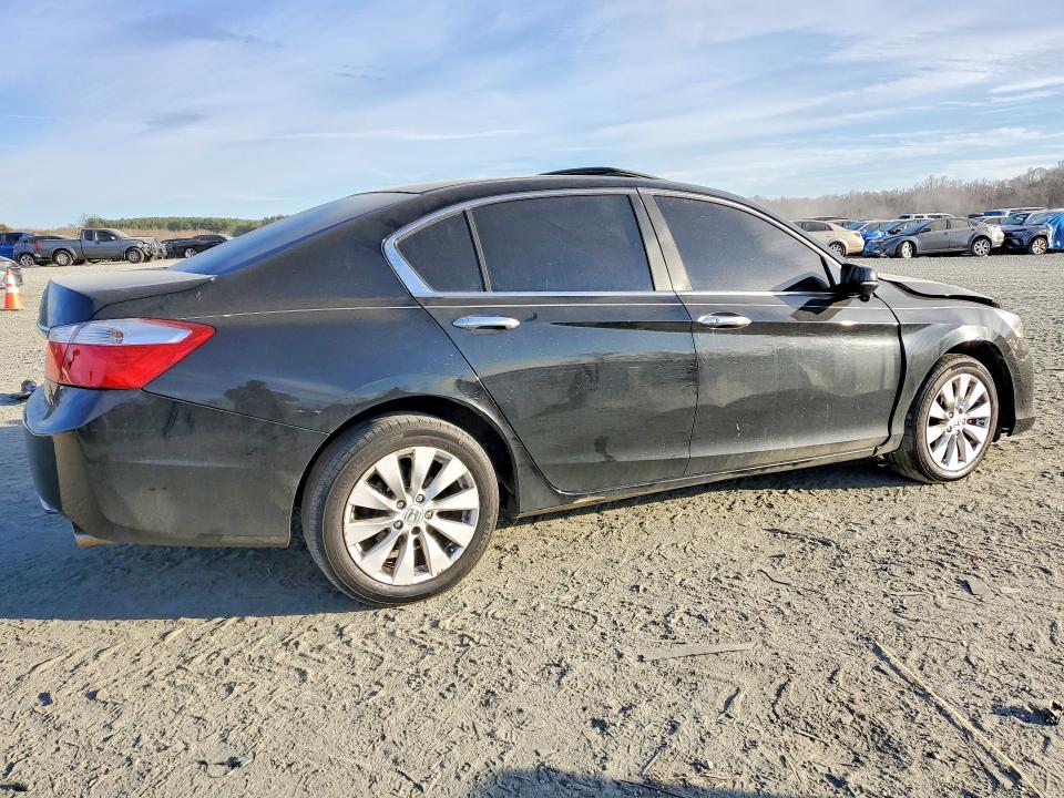 Photo 3 from auction – 2014 HONDA ACCORD with VIN 1HGCR2F71EA007433