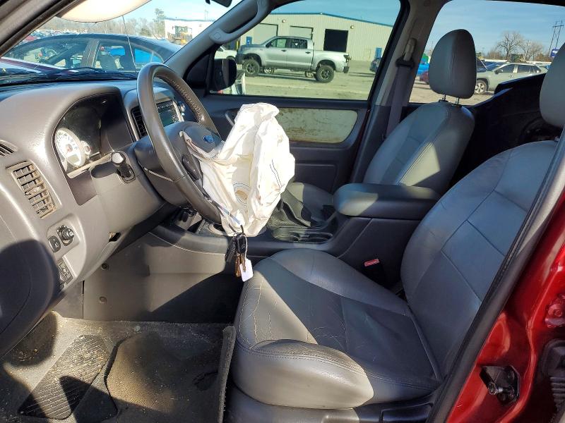 Photo 7 from auction – 2005 FORD ESCAPE with VIN 1FMYU03145KE10402
