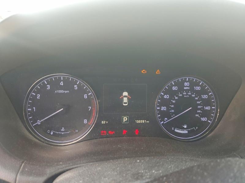 Photo 9 from auction – 2015 HYUNDAI GENESIS with VIN KMHGN4JE2FU074891