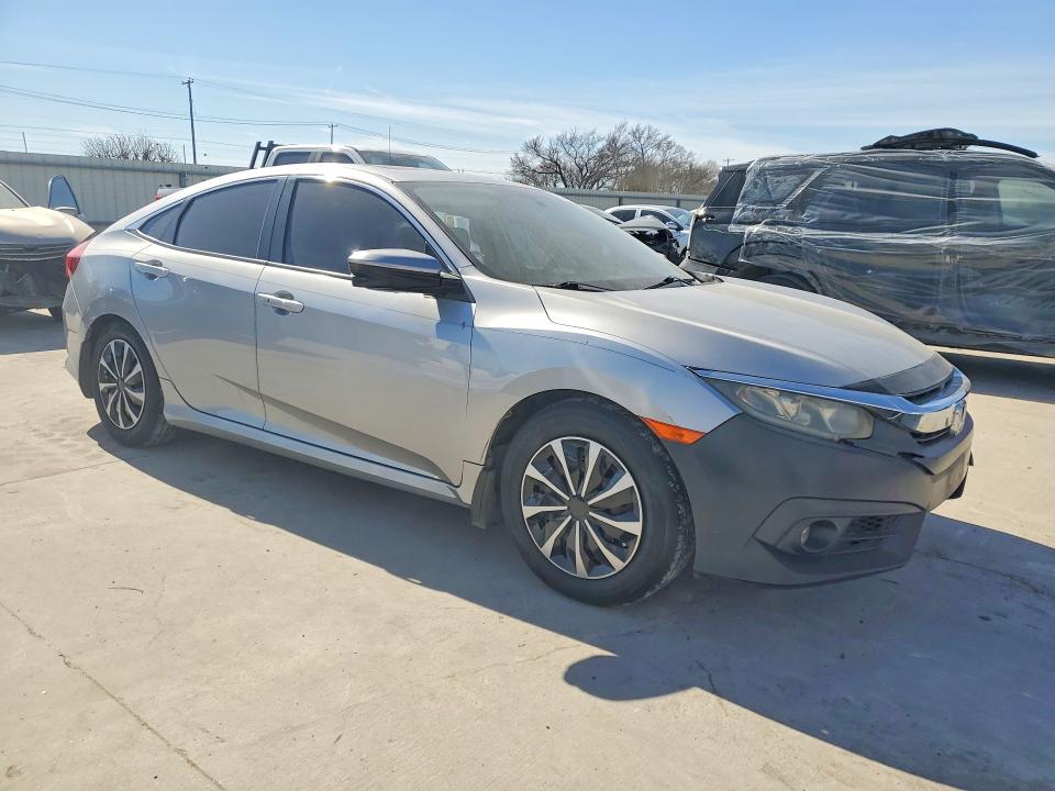 Photo 4 from auction – 2016 HONDA CIVIC with VIN 19XFC1F79GE000995