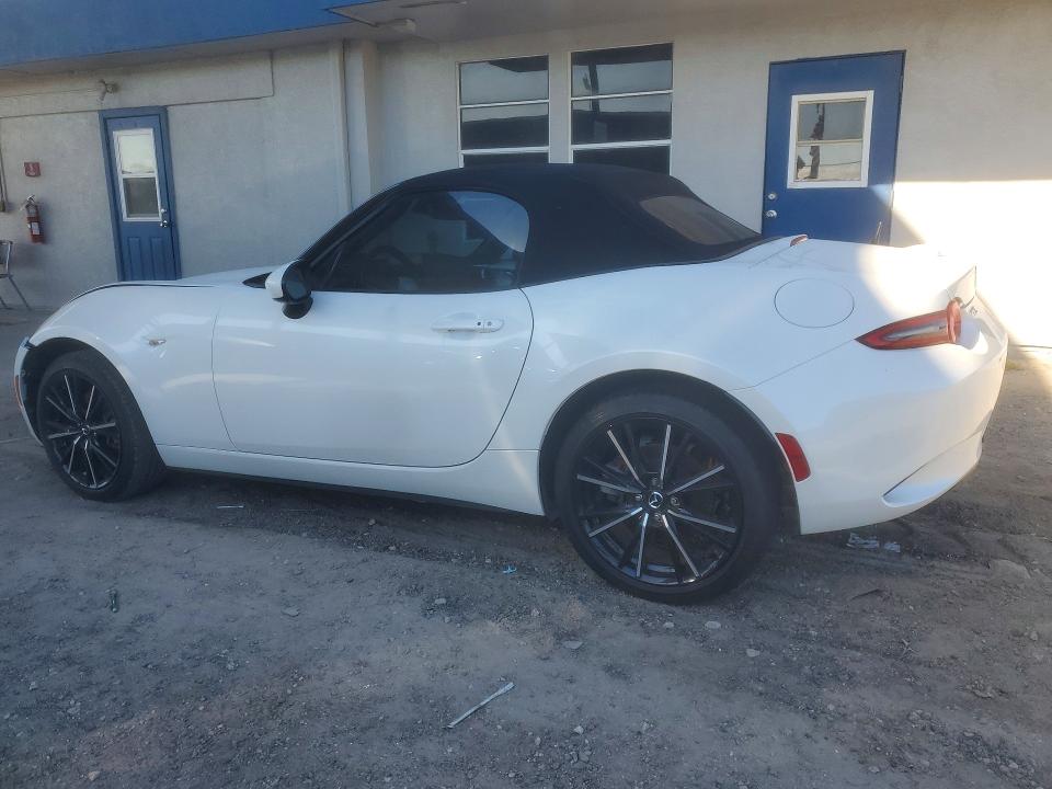 Photo 2 from auction – 2024 MAZDA MX-5 MIATA with VIN JM1NDAD78R0601404