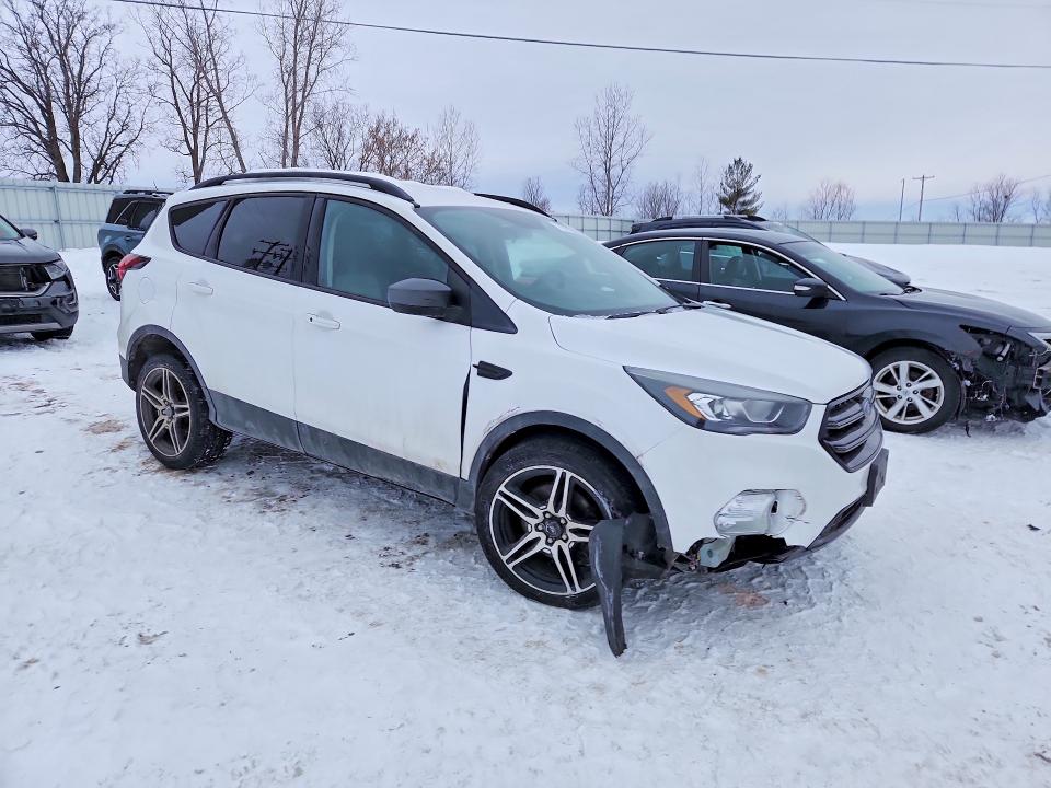 Photo 4 from auction – 2019 FORD ESCAPE with VIN 1FMCU9HD0KUA87368