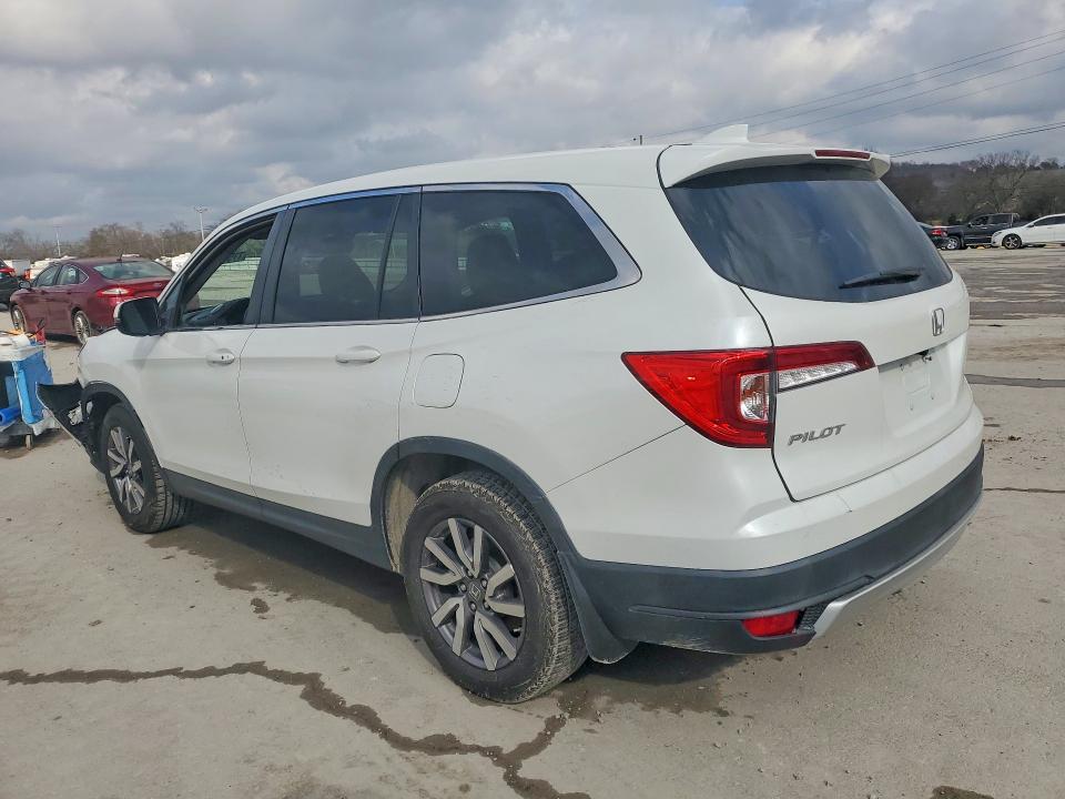 Фото 2 с аукциона – 2022 HONDA PILOT с VIN 5FNYF5H58NB012873