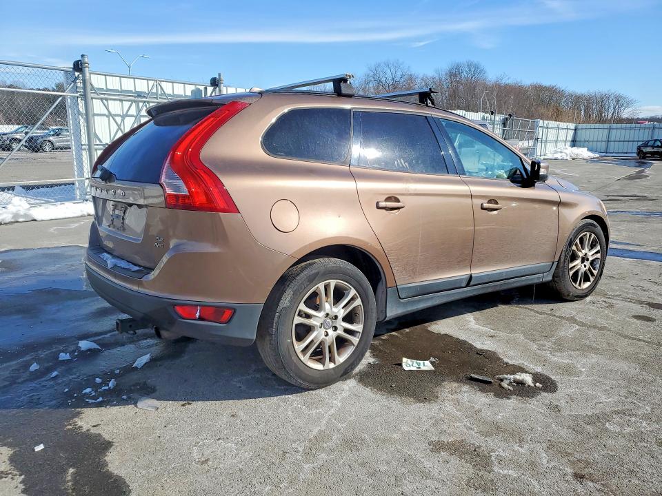 Photo 3 from auction – 2010 VOLVO XC60 3.2 with VIN YV4960DZ8A2123773