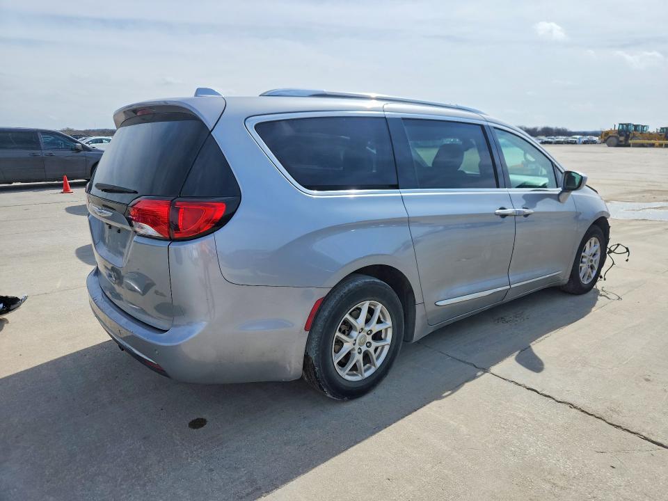 Photo 3 from auction – 2020 CHRYSLER PACIFICA with VIN 2C4RC1BG1LR133262