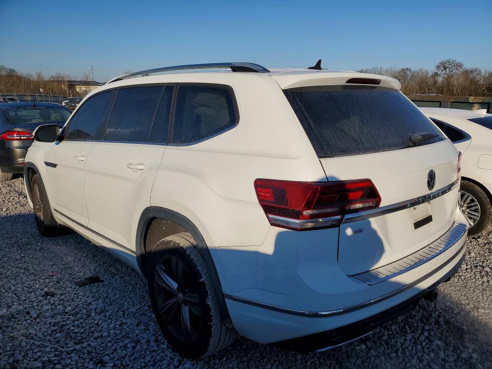Photo 2 from auction – 2019 VOLKSWAGEN ATLAS with VIN 1V2YR2CA2KC618879