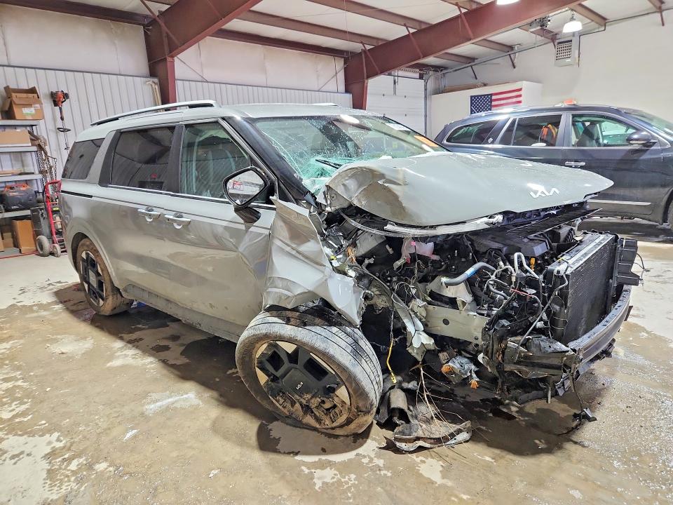 Photo 4 from auction – 2025 KIA CARNIVAL with VIN KNDNC5K31S6541589