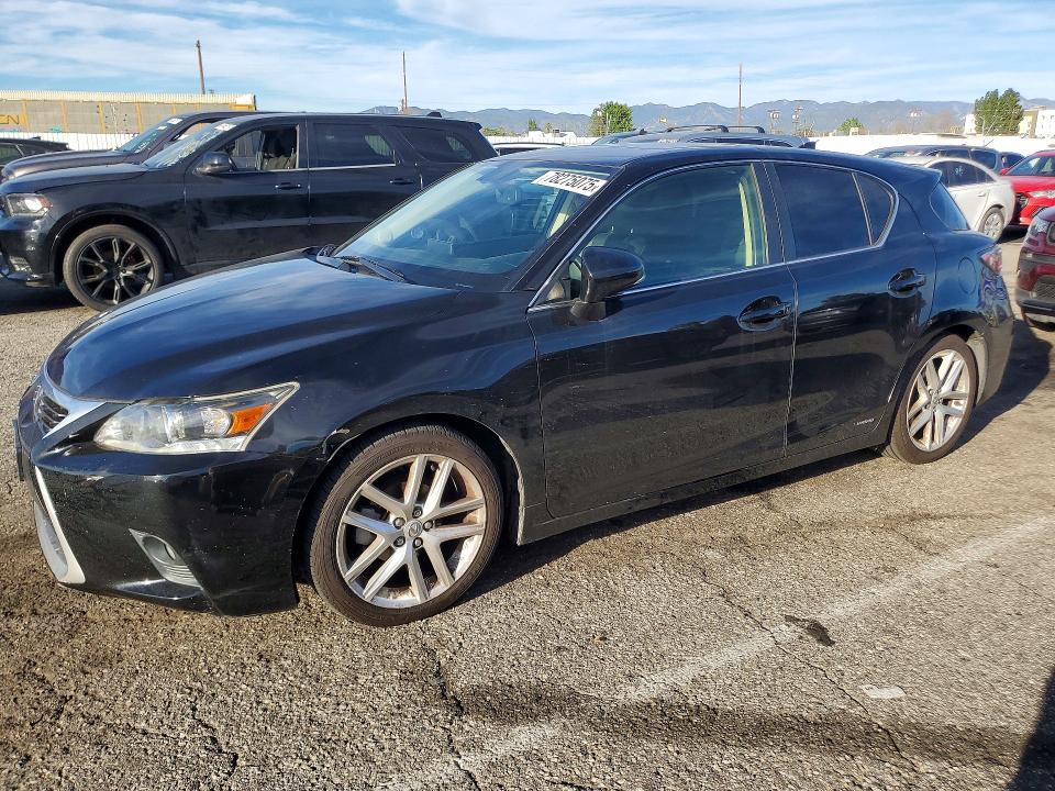 LEXUS CT 2014 with VIN JTHKD5BH5E2183211 - Photo from auction