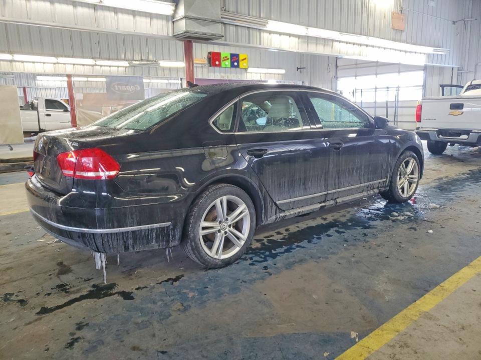 Photo 3 from auction – 2012 VOLKSWAGEN PASSAT with VIN 1VWCN7A31CC012741