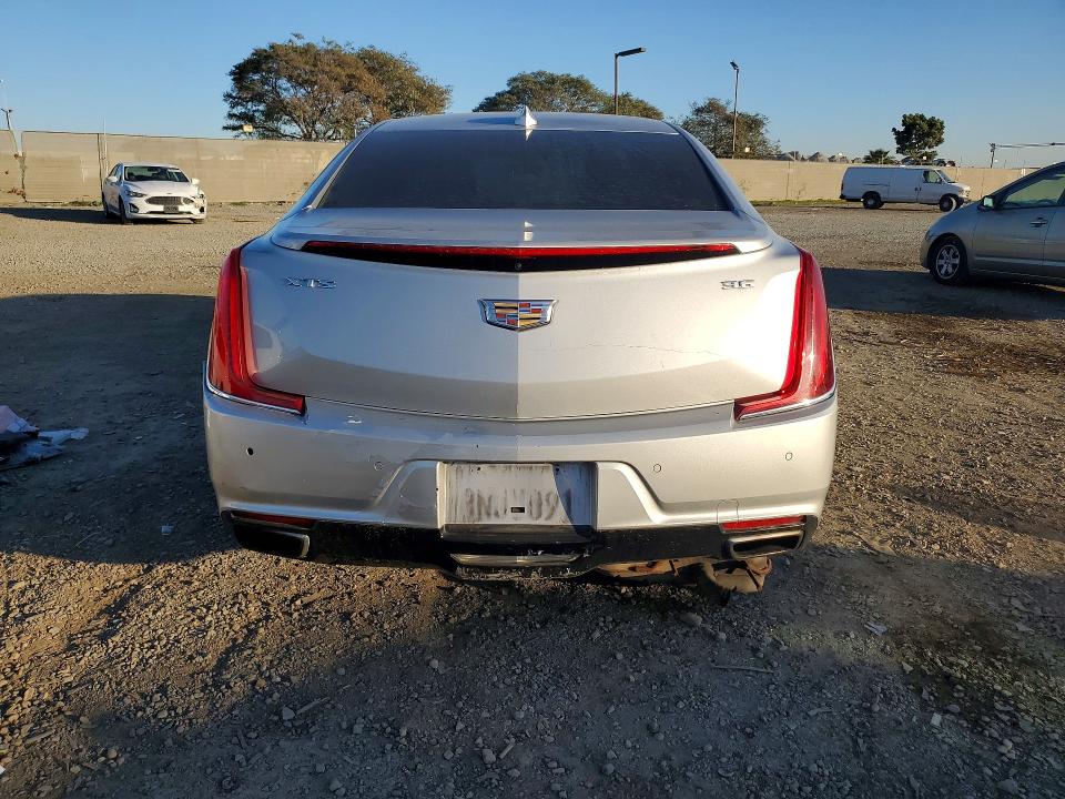 Photo 6 from auction – 2018 CADILLAC XT5 with VIN 2G61M5S33J9167735