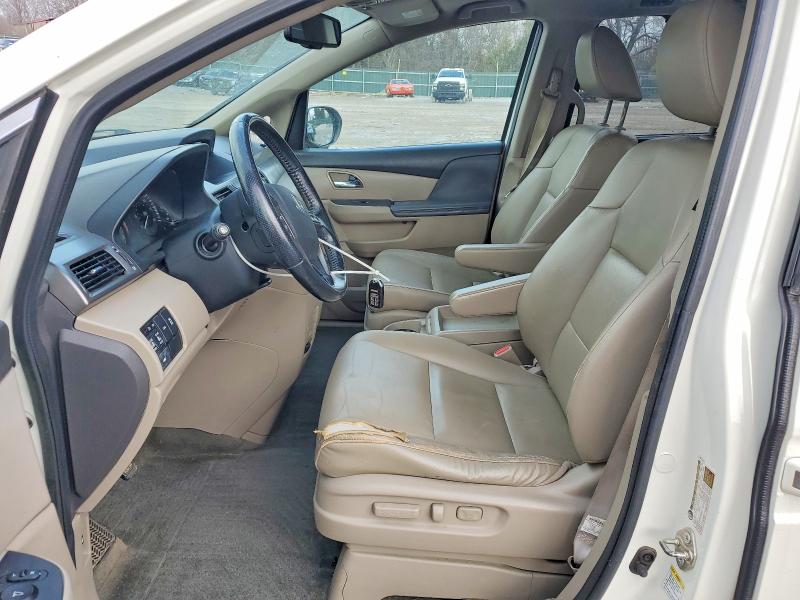 Photo 7 from auction – 2016 HONDA ODYSSEY with VIN 5FNRL5H63GB106572