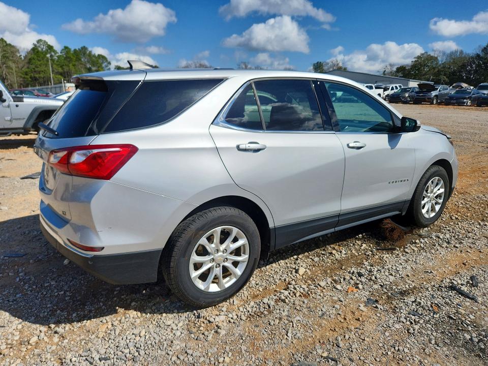 Photo 3 from auction – 2018 CHEVROLET EQUINOX with VIN 2GNAXJEV8J6104407