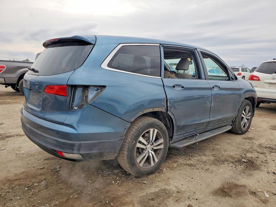 Photo 3 from auction – 2016 HONDA PILOT with VIN 5FNYF5H56GB028718