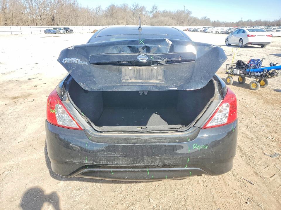 Photo 6 from auction – 2017 NISSAN VERSA S with VIN 3N1CN7AP7HL904478