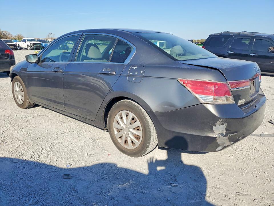 Photo 2 from auction – 2011 HONDA ACCORD LX with VIN 1HGCP2F37BA040421