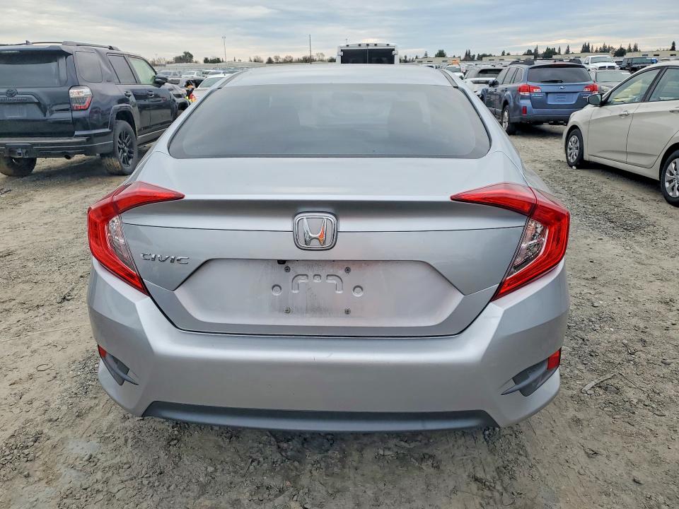 Photo 6 from auction – 2017 HONDA CIVIC with VIN 19XFC2F56HE210783