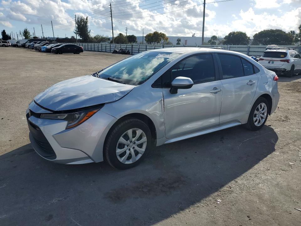 TOYOTA COROLLA LE 2023 with VIN 5YFB4MDE8PP017395 - Photo from auction