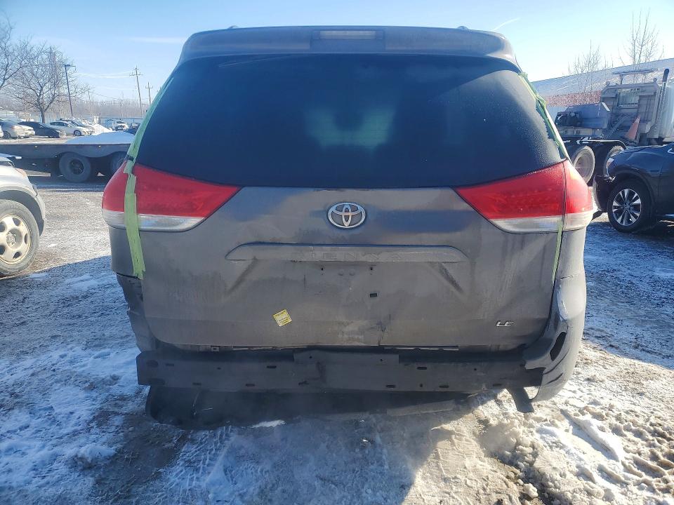 Photo 6 from auction – 2013 TOYOTA SIENNA with VIN 5TDKK3DC9DS389457