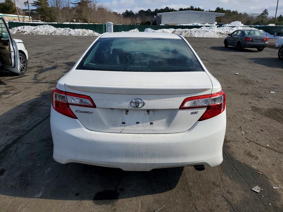 Zdjęcie 6 z aukcji – 2014 TOYOTA CAMRY L z VIN 4T1BF1FK4EU802729