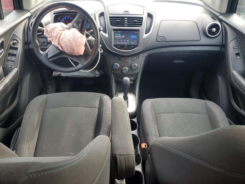 Photo 8 from auction – 2016 CHEVROLET TRAX with VIN 3GNCJKSB8GL236713