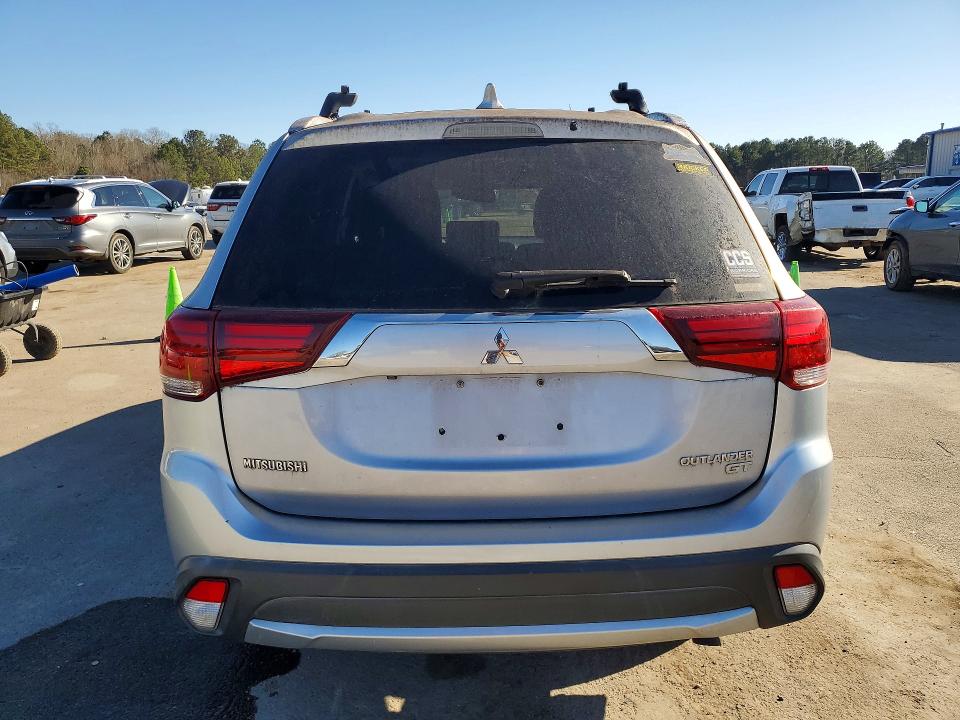 Photo 6 from auction – 2017 MITSUBISHI OUTLANDER with VIN JA4JZ4AXXHZ039676