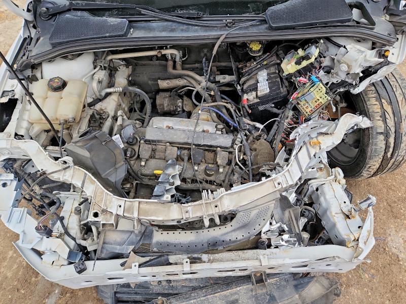 Photo 11 from auction – 2016 FORD FOCUS with VIN 1FADP3F25GL225617