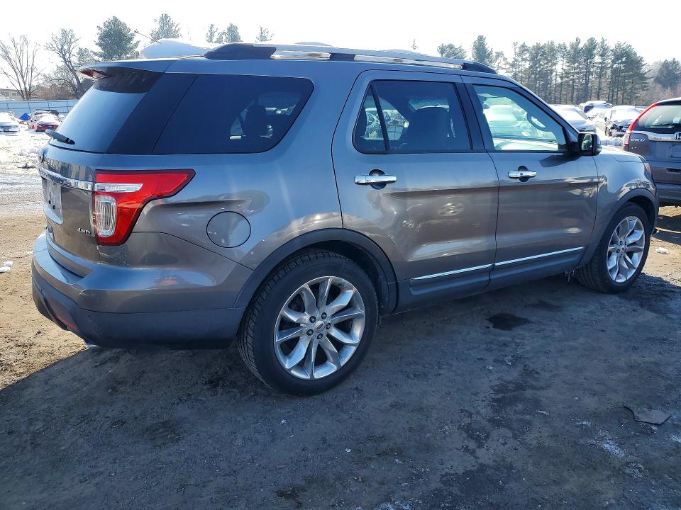 Photo 3 from auction – 2012 FORD EXPLORER with VIN 1FMHK8F88CGA39256