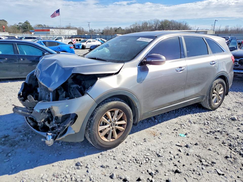 KIA SORENTO 2019 with VIN 5XYPG4A30KG478328 - Photo from auction