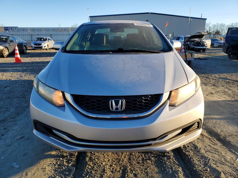Photo 5 from auction – 2015 HONDA CIVIC LX with VIN 2HGFB2F5XFH553408
